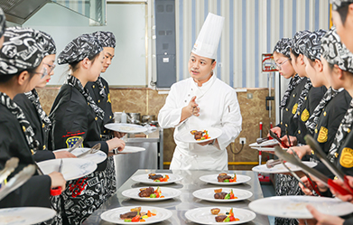 学厨师就到郑州新东方烹饪学校