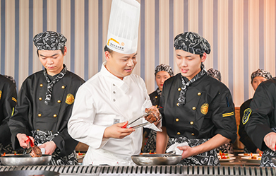 学厨师就到郑州新东方烹饪学校