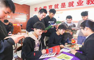 学厨师就到郑州新东方烹饪学校