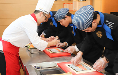 学厨师就到郑州新东方烹饪学校