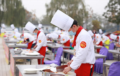 学厨师就到郑州新东方烹饪学校