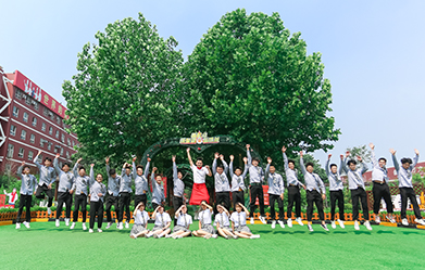 学厨师就到郑州新东方烹饪学校